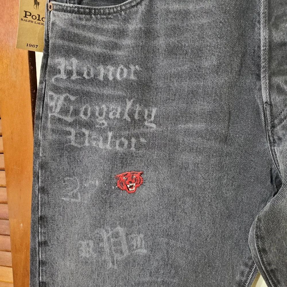 Polo Ralph Lauren RL Tigers Varsity P Graffiti Classic Fit Jeans - Picture 5 of 15